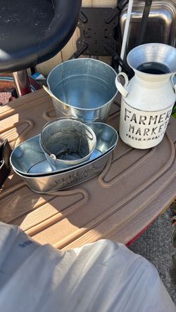 Metal garden flowers pots