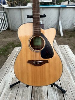 Yamaha FSX800C Acoustic/Electric Guitar