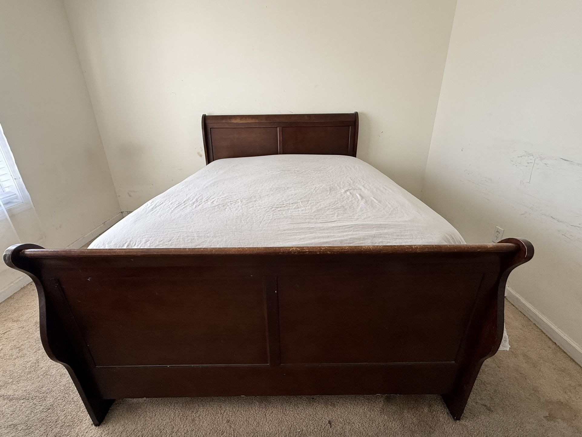 Bedroom Set For Sale