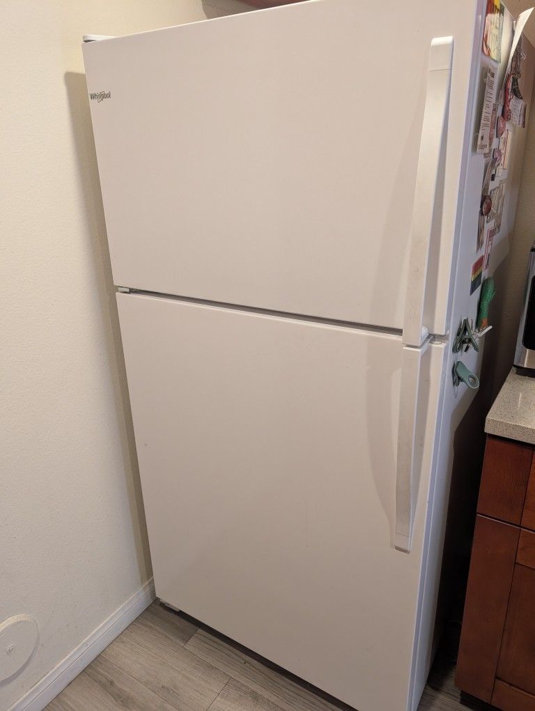 Refrigerator 