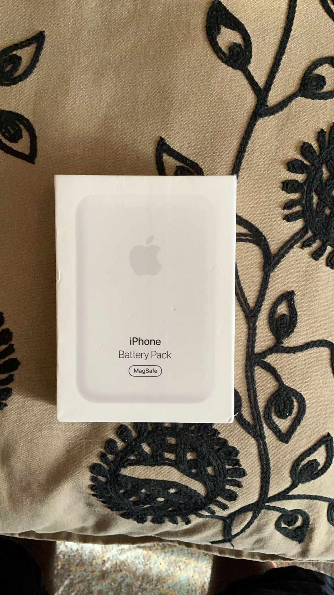 Used Like New Apple iPhone MagSafe Battery Pack