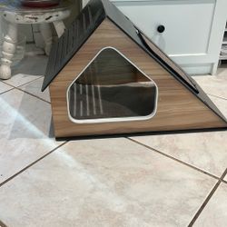 Small Pet Home with Sleeping Pad