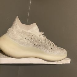 Yezzys Size 10 
