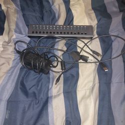 16 Usb 3.0 Hub [Read Description]