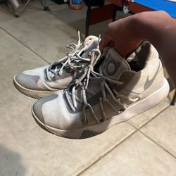 KD' size 9 mens