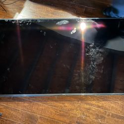 slightly broken Samsung 75" 4K LED Full Web Smart TV 