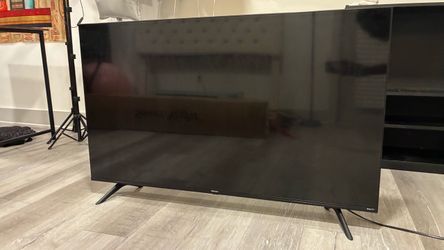 Hisense 50” Roku 4K Smart TV – Works Great – Pickup Only