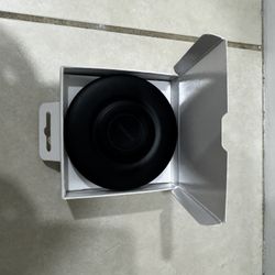 Samsung EP-P3105TBEWMT Wireless Charger Pad - Black. New Open Box 