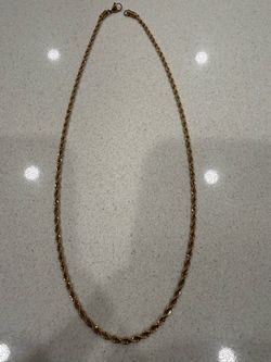 Gold rope chain