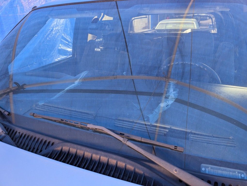 2005 Chevy Avalanche wfdjnjc.com