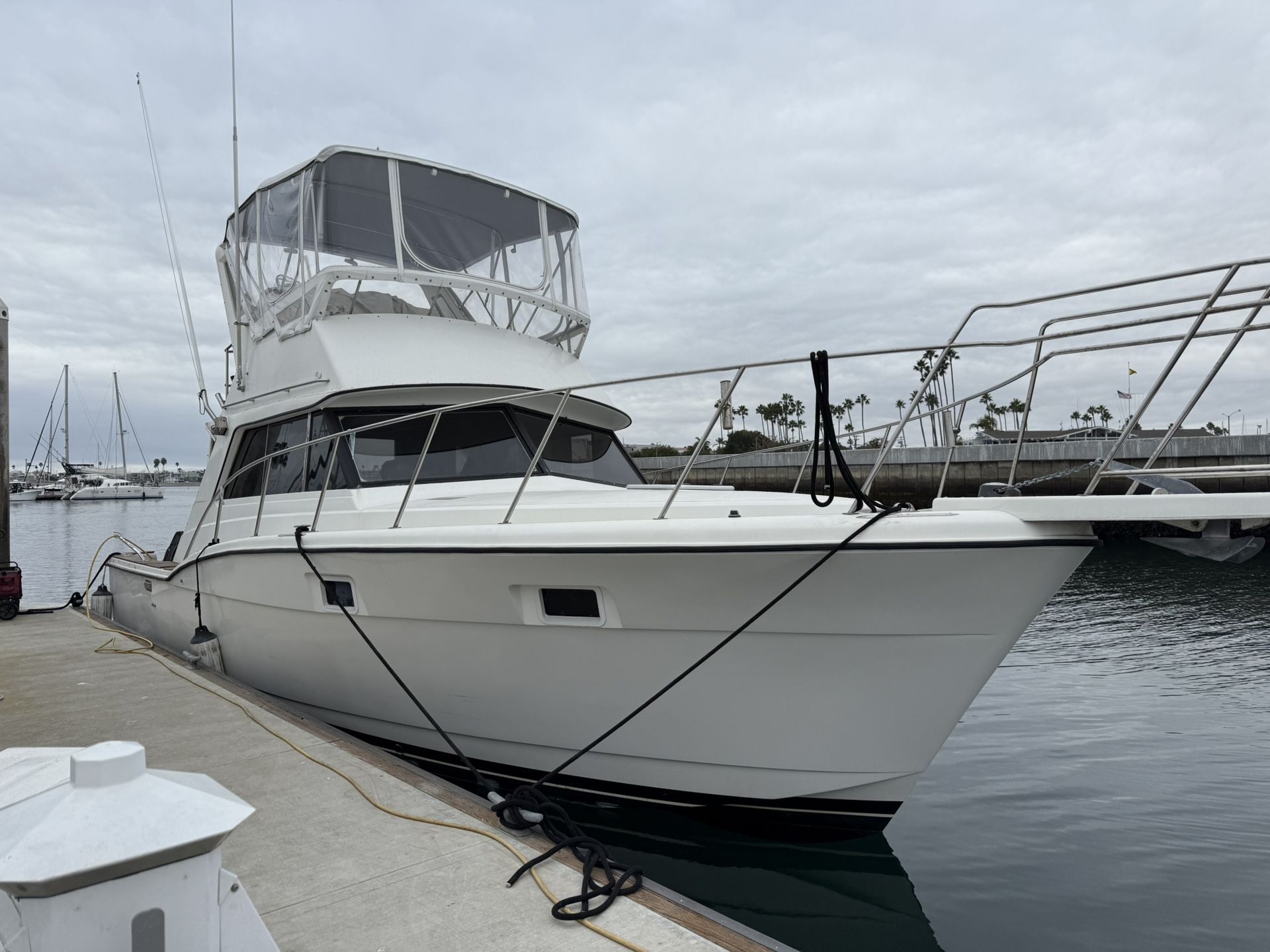 Chriscraft Sport fishing Boat