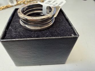 Ladies ring