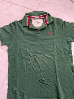 Men’s A&F polo size L