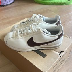 Nike Cortez brown. Size 8.5W
