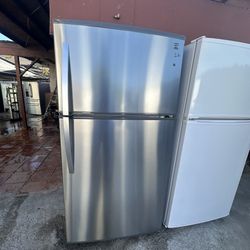 Silver Kenmore Top Freezer Apt Size Stainless Steel Fridge We Deliver And Install🚚👨🏻‍🔧