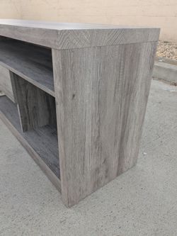 Gray Wood-Grain TV Stand with Open Shelves