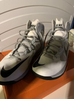 Nike Prime Hype Men’s Size 9