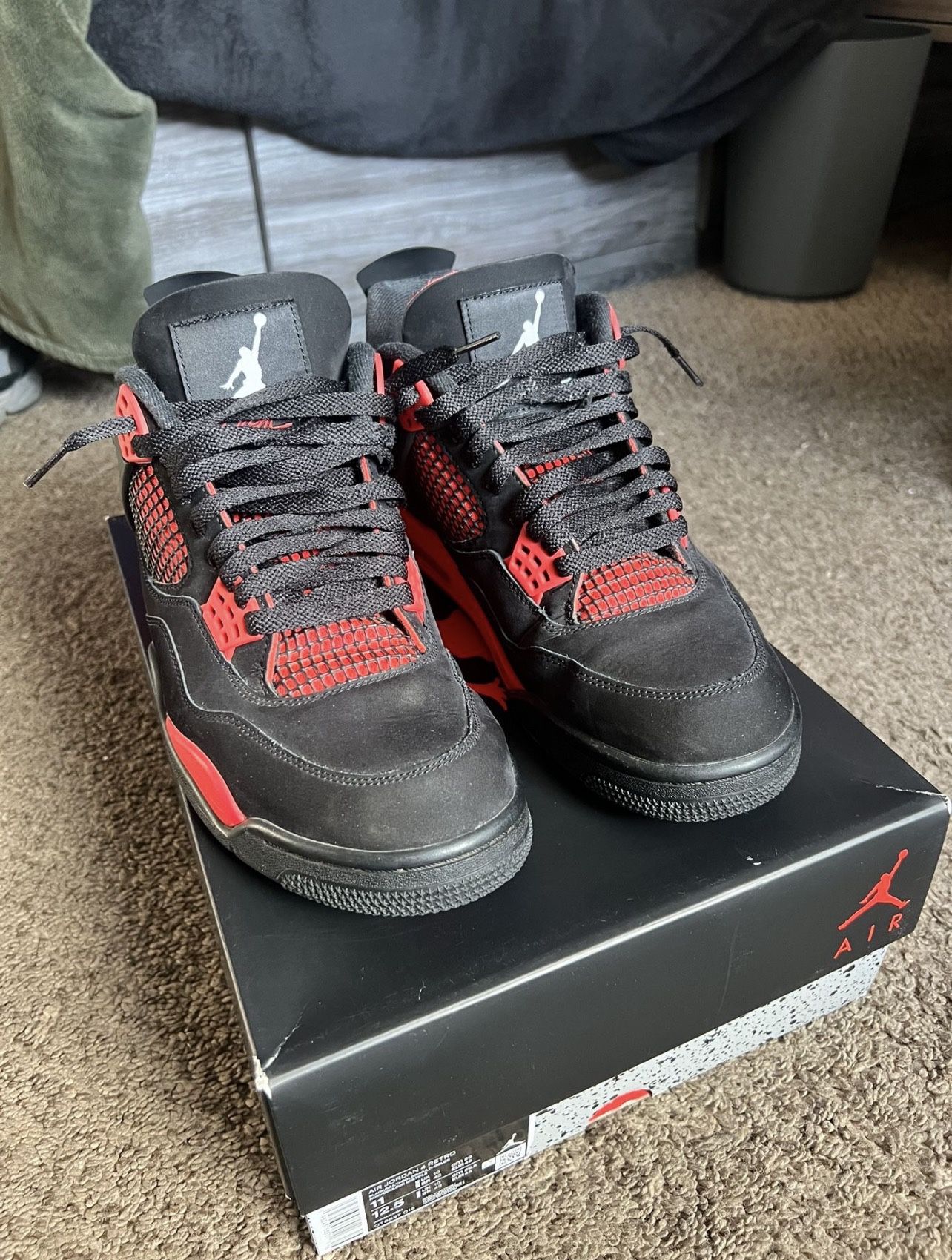 Jordan 4 Red Thunder
