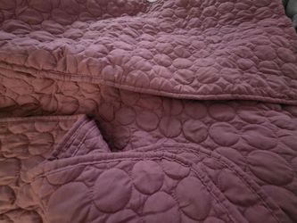 Dusty rose king size quilt w 2 shams