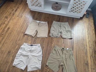 8 Men's khaki Shorts