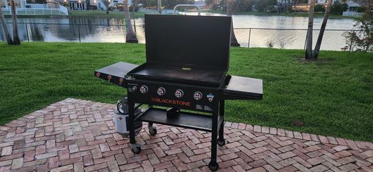 Blackstone griddle with hood