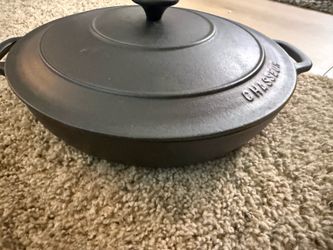 Chasseur cast iron shallow Dutch oven