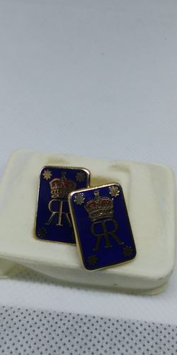 A,CUFFLINKS WINDSOR MADE IN ENGLAND