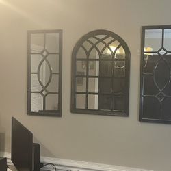 Black Plastic Mirrors 30x13, Middle Mirror 27 1/2x20