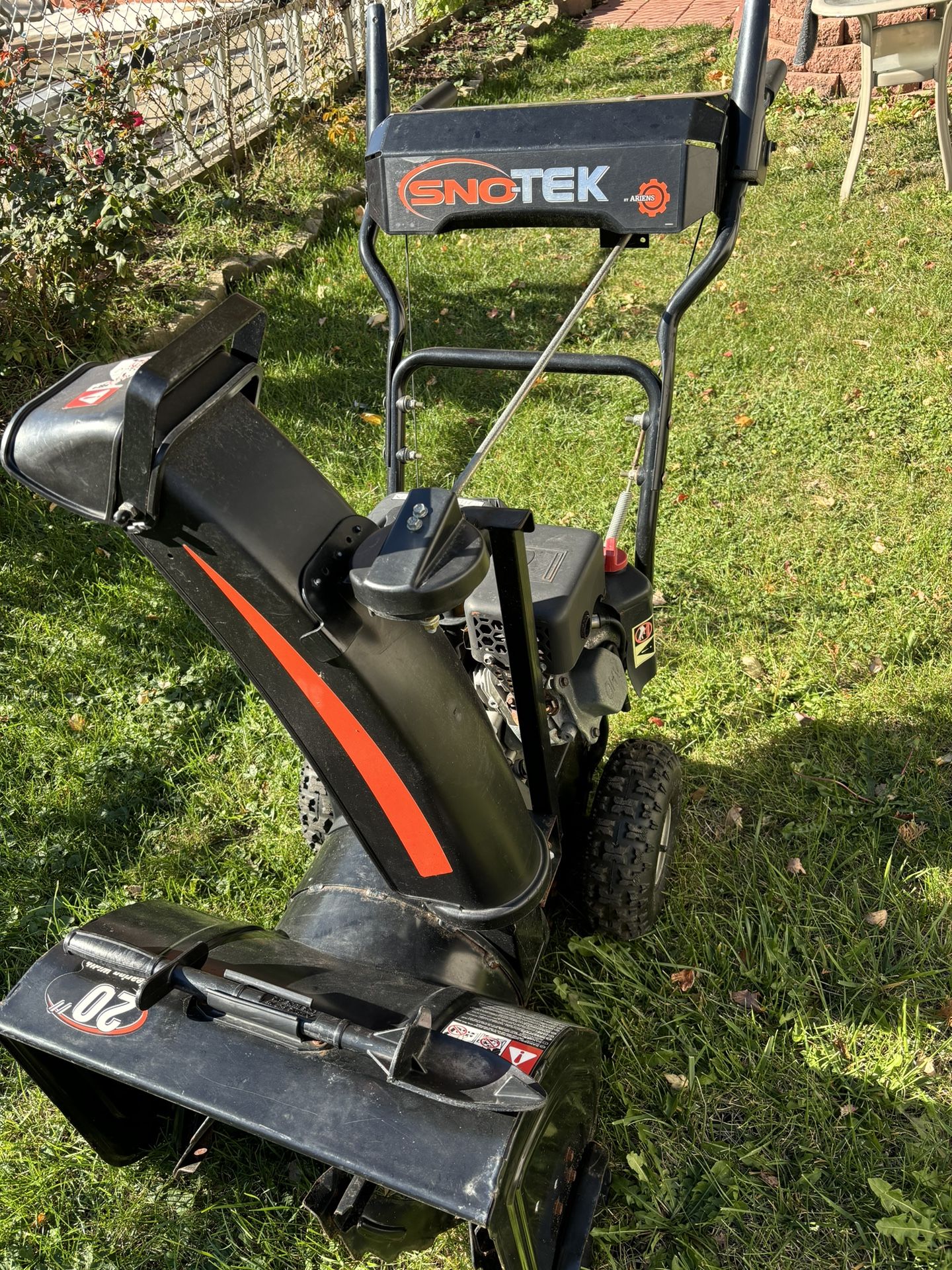 SnoTek by Ariens 20 In Snow Blower With Electric Starter