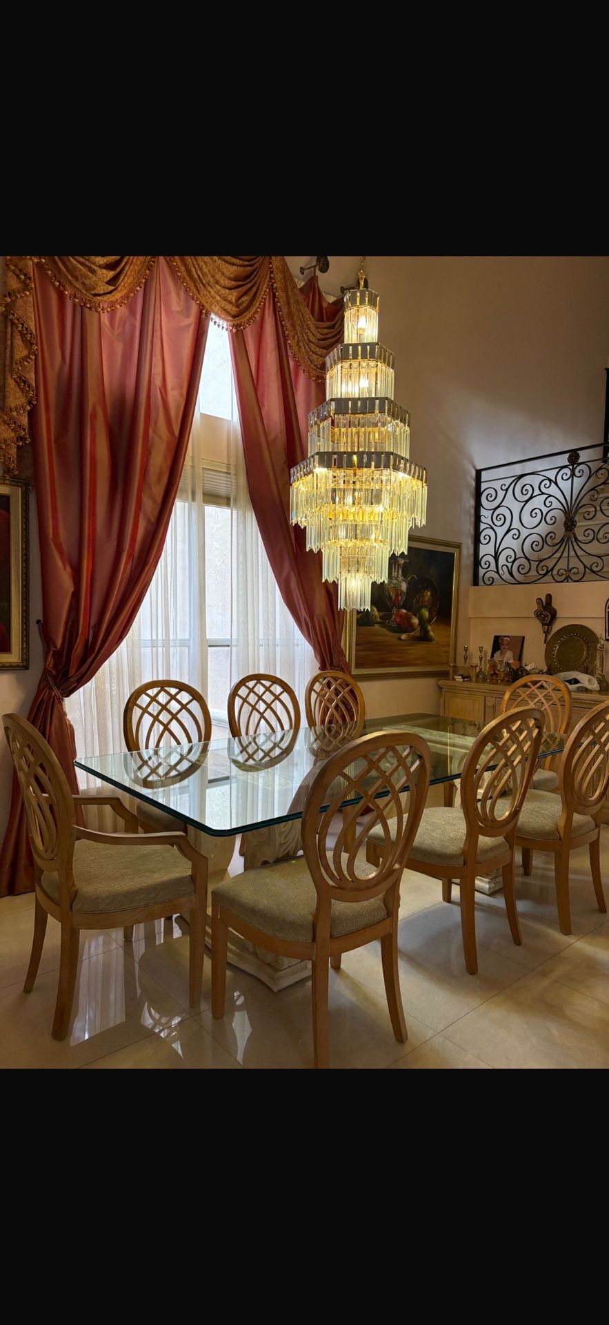 Gorgeous Dining Room Table With 8 Chairs & Buffet