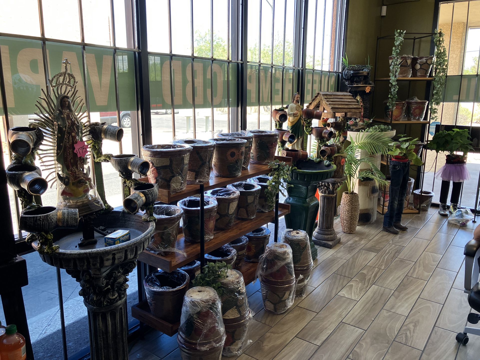 Pots / Fountains