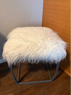 Furry White Stool/Vanity Chair