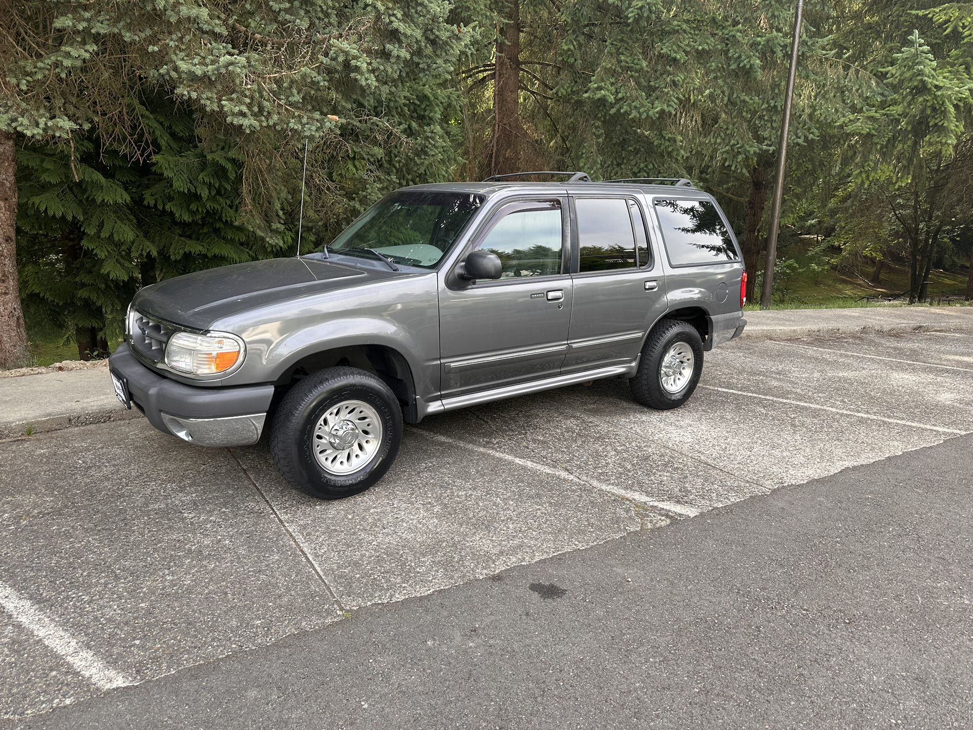 1999 Ford Explorer