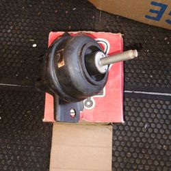 Engine Mount Park Avenue Cadillac DeVille 1(contact info removed) Sevilla 2001-2003 Oldsmobile 