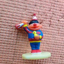 VTG Vintage Sesame Street Ernie 1.75” Birthday Cake Topper Henson Wilton Rubber Ducky