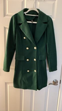 Emerald Green Double-Breasted Gold Button Coat – Size (M) – Chic & Elegant