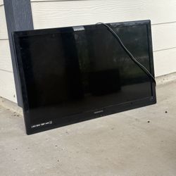Free 32” Tv/ Needs To Be Fixed