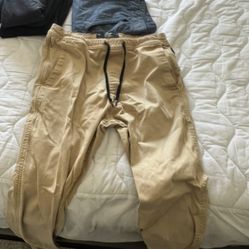 Hollister Men’s Joggers 