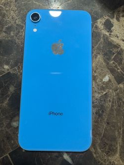 iPhone XR 64 GB UNLOCKED