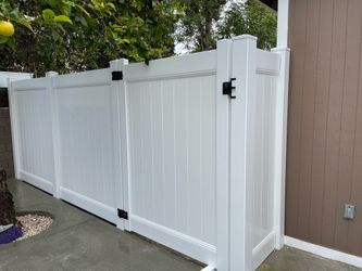 Vinyl gates