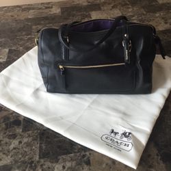 women hand bag used twice like new COACH