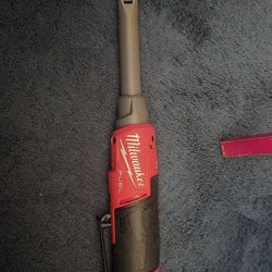 Milwaukee M12 FUEL 3/8  Extended Ratchet 