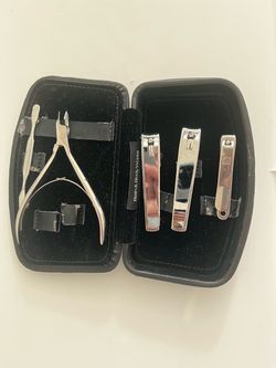 Manicure Clipper Set with Storage Case (Includes Zwilling Clipper)