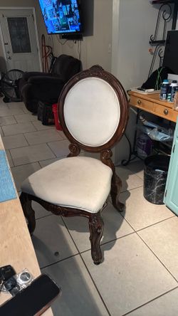 Dining table chairs