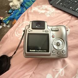 Kodak easyshare Z740 w/ 16 gb sd card
