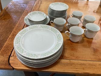 Springtime 30 Piece Dinnerware Set by Taihei