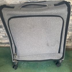 Bukere Garment Bag With Wheels Brand New 
