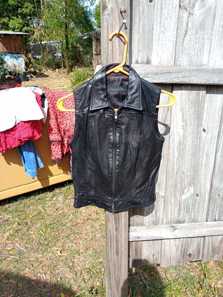Women's Fine Italian Small Leather Vest 