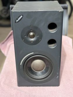 Alesis speaker