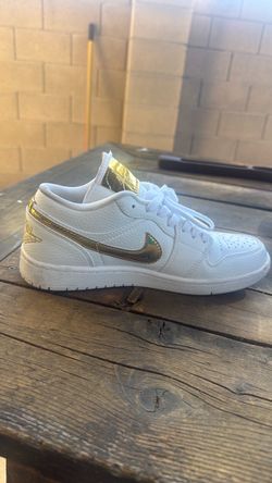 Air Jordan 1 Low White Gold Sneakers